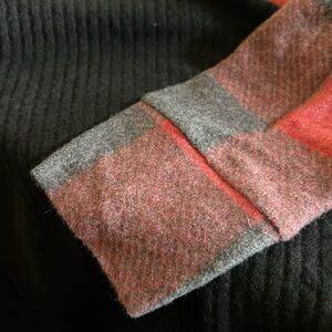 ☎️☎️ LAST CHANCE ☎️☎️ The sleeves our buffalo plaid